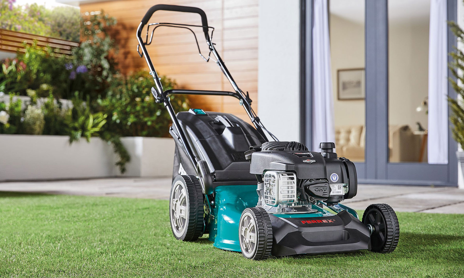 Aldi has a cheap petrol lawn mower – but is it a cut above the rest? – Which? News